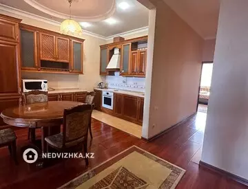 3-комнатная квартира, этаж 6 из 12, 100 м²