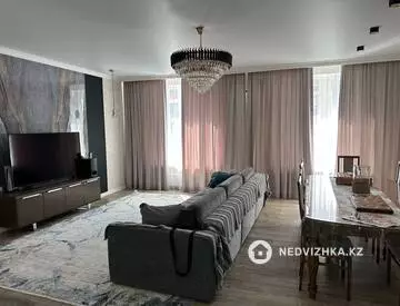 4-комнатная квартира, этаж 7 из 10, 138 м²