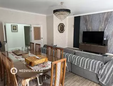 4-комнатная квартира, этаж 7 из 10, 138 м²