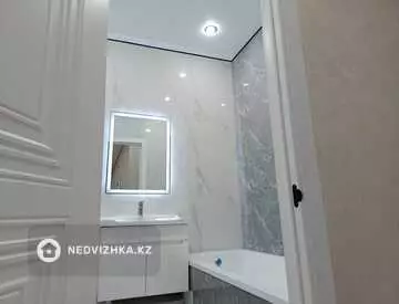 2-комнатная квартира, этаж 1 из 14, 64 м²
