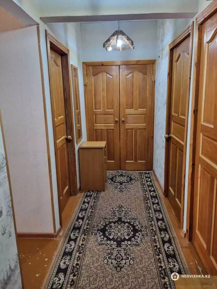 69.5 м², 3-комнатная квартира, этаж 3 из 5, 70 м², изображение - 1