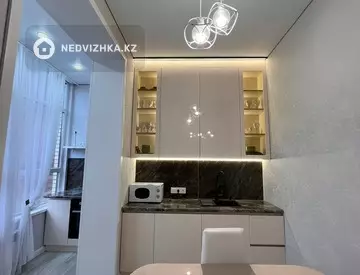 2-комнатная квартира, этаж 7 из 10, 50 м²