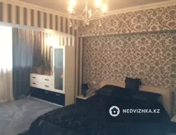 3-комнатная квартира, этаж 2 из 8, 106 м², на длительный срок