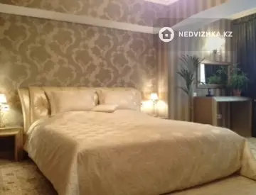 3-комнатная квартира, этаж 2 из 8, 106 м², на длительный срок