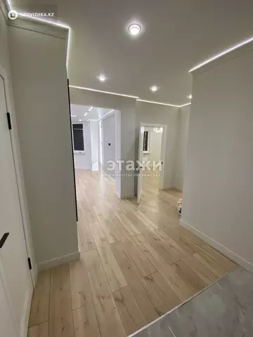 3-комнатная квартира, этаж 9 из 15, 92 м²
