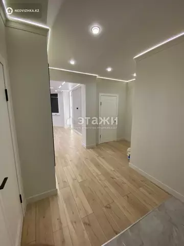 3-комнатная квартира, этаж 9 из 15, 92 м²