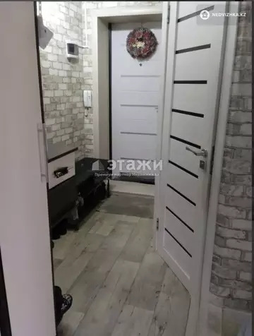 2-комнатная квартира, этаж 2 из 5, 42 м²