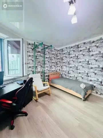 3-комнатная квартира, этаж 13 из 24, 111 м²