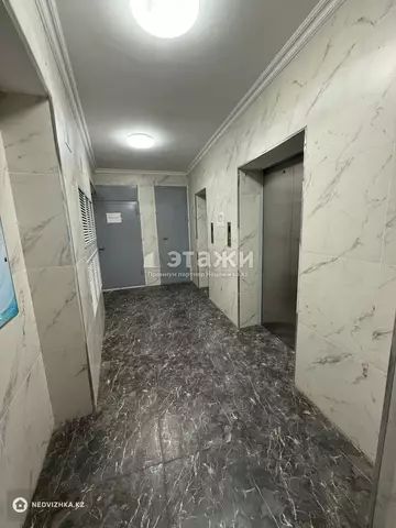 1-комнатная квартира, этаж 12 из 12, 42 м²