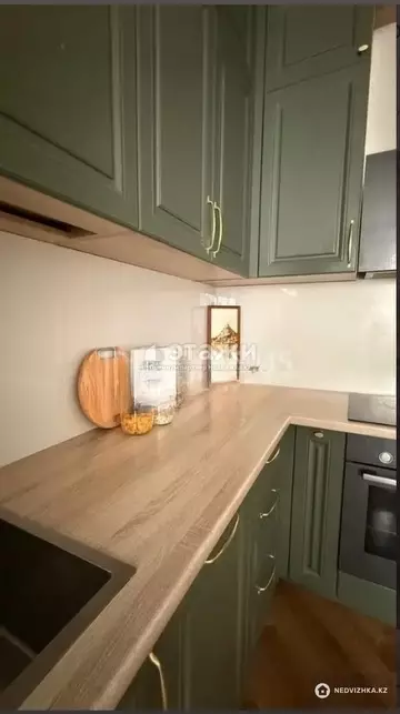 4-комнатная квартира, этаж 6 из 9, 98 м²