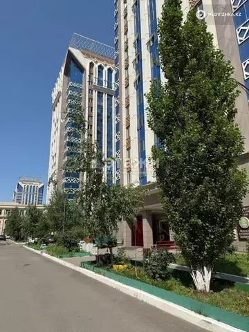 2-комнатная квартира, этаж 11 из 19, 62 м²