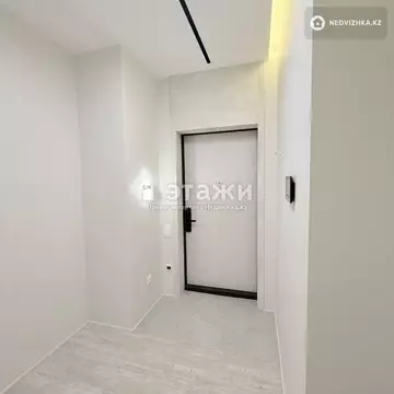 4-комнатная квартира, этаж 3 из 16, 137 м²