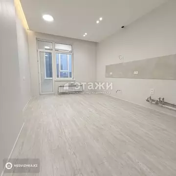 4-комнатная квартира, этаж 3 из 16, 137 м²