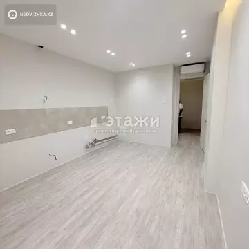 4-комнатная квартира, этаж 3 из 16, 137 м²