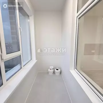 4-комнатная квартира, этаж 3 из 16, 137 м²