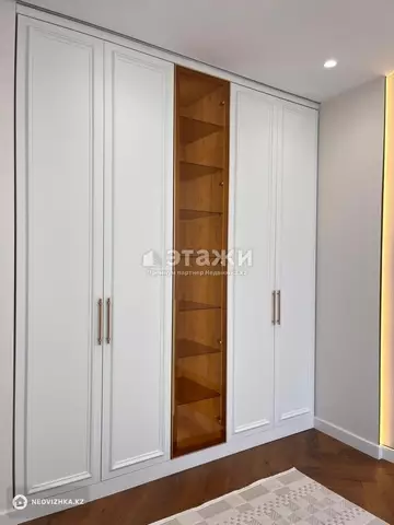 7-комнатная квартира, этаж 13 из 20, 260 м²