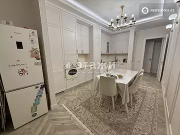 4-комнатная квартира, этаж 5 из 9, 113 м²