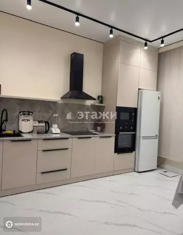 2-комнатная квартира, этаж 4 из 16, 61 м²