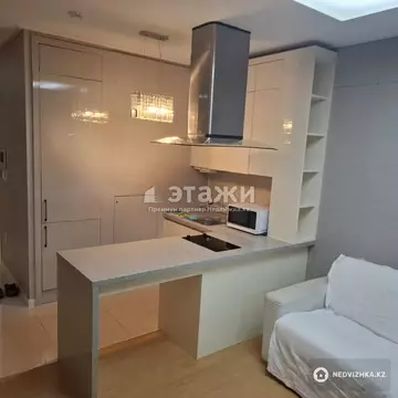 1-комнатная квартира, этаж 12 из 34, 42 м²