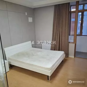 1-комнатная квартира, этаж 12 из 34, 42 м²