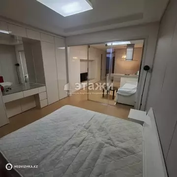 1-комнатная квартира, этаж 12 из 34, 42 м²