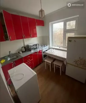 1-комнатная квартира, этаж 4 из 5, 32 м²
