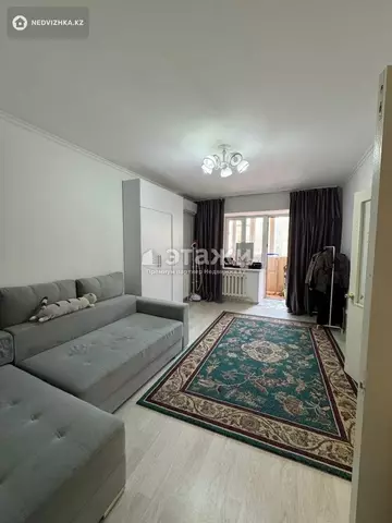1-комнатная квартира, этаж 4 из 13, 40 м²