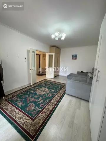 1-комнатная квартира, этаж 4 из 13, 40 м²