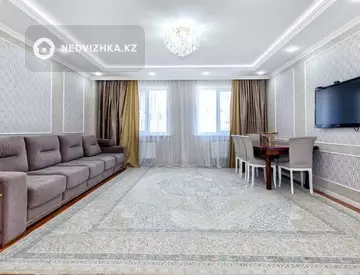3-комнатная квартира, этаж 8 из 9, 124 м²