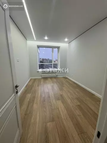 2-комнатная квартира, этаж 2 из 9, 63 м²