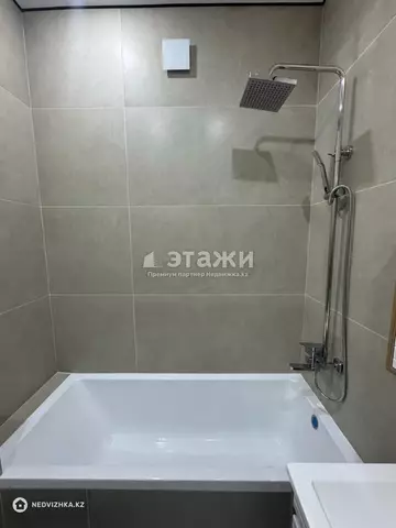 2-комнатная квартира, этаж 2 из 9, 63 м²