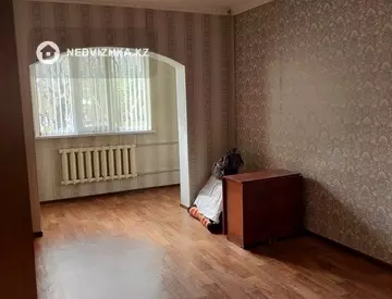 4-комнатная квартира, этаж 1 из 5, 85 м²