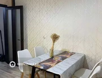 2-комнатная квартира, этаж 9 из 14, 65 м²