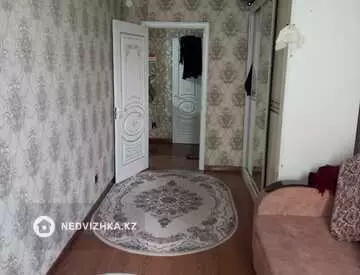 2-комнатная квартира, этаж 2 из 5, 53 м², на длительный срок