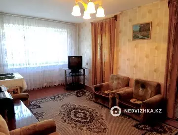 4-комнатная квартира, этаж 1 из 5, 63 м²