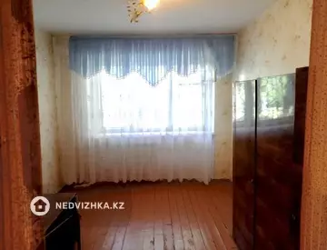 4-комнатная квартира, этаж 1 из 5, 63 м²