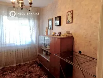4-комнатная квартира, этаж 1 из 5, 63 м²