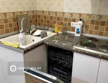2-комнатная квартира, этаж 4 из 21, 62 м²