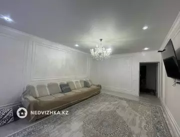 3-комнатная квартира, этаж 4 из 5, 107 м²