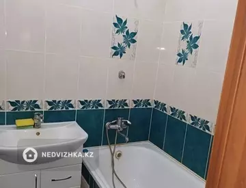 4-комнатная квартира, этаж 2 из 5, 63 м²