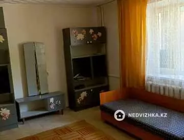 1-комнатная квартира, этаж 1 из 3, 41 м², на длительный срок