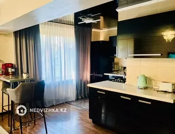 2-комнатная квартира, этаж 3 из 5, 63 м²