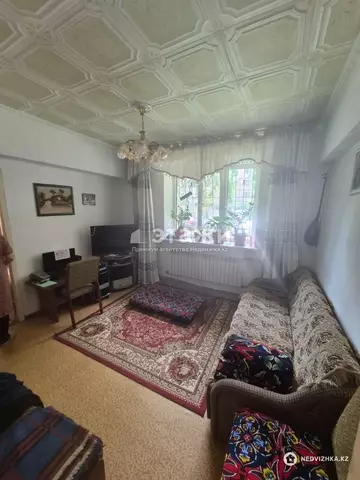 3-комнатная квартира, этаж 1 из 5, 63 м²