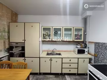 1-комнатная квартира, этаж 3 из 5, 46 м², на длительный срок