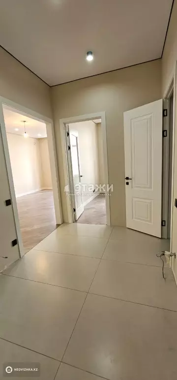 3-комнатная квартира, этаж 2 из 17, 93 м²