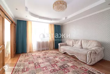 3-комнатная квартира, этаж 8 из 10, 100 м²