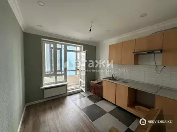 1-комнатная квартира, этаж 4 из 11, 39 м²