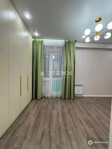 3-комнатная квартира, этаж 4 из 13, 83 м²