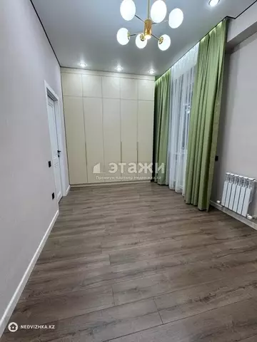 3-комнатная квартира, этаж 4 из 13, 83 м²
