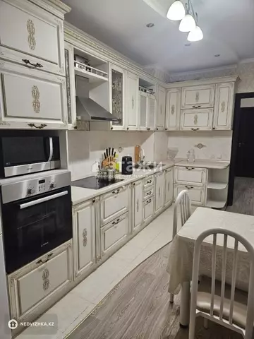 2-комнатная квартира, этаж 3 из 17, 73 м²